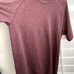 2 men’s lululemon shirts